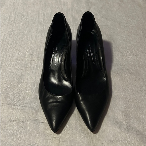 Vero Cuoio Shoes - Vero Cucio Black Pointed Toe Heels Made in Italy
